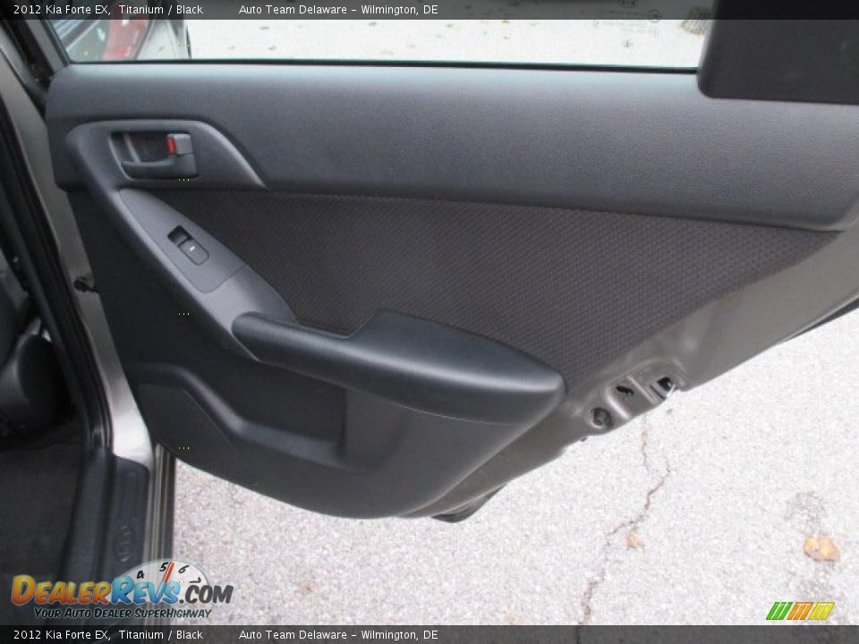 2012 Kia Forte EX Titanium / Black Photo #25