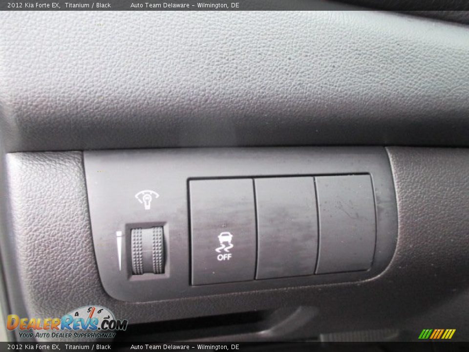 2012 Kia Forte EX Titanium / Black Photo #31