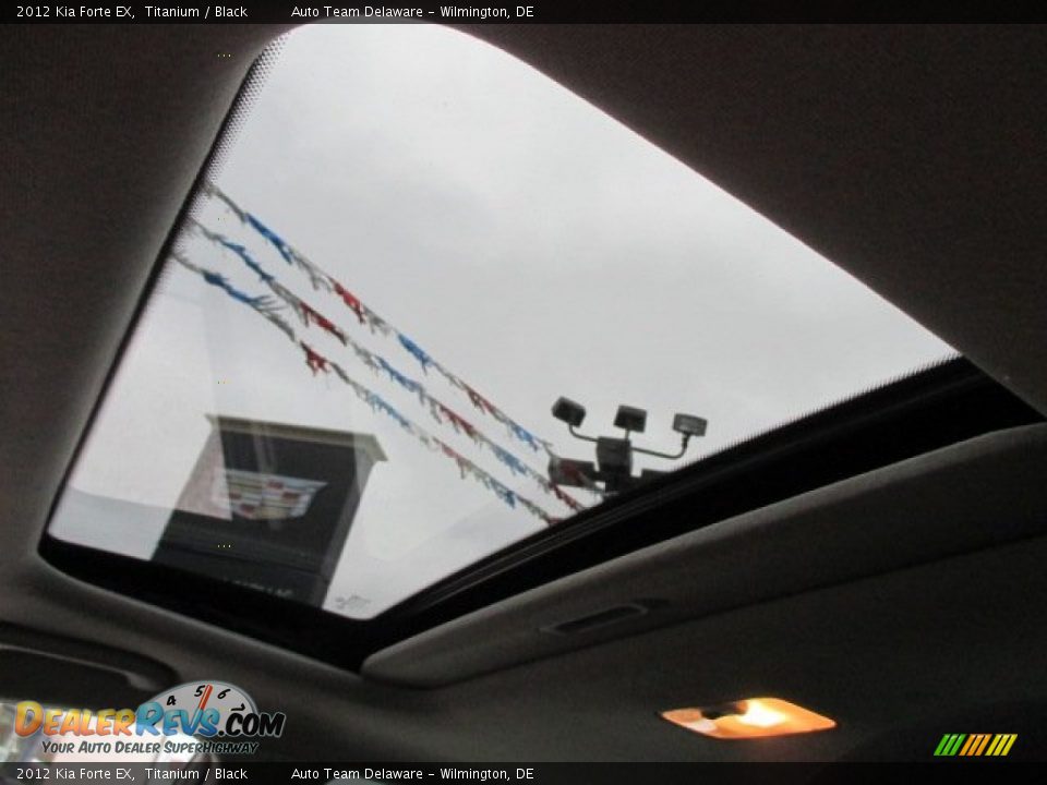 2012 Kia Forte EX Titanium / Black Photo #36
