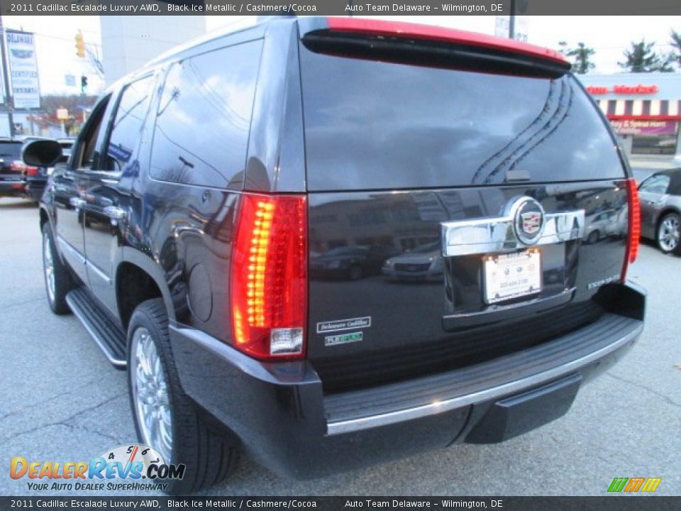2011 Cadillac Escalade Luxury AWD Black Ice Metallic / Cashmere/Cocoa Photo #4