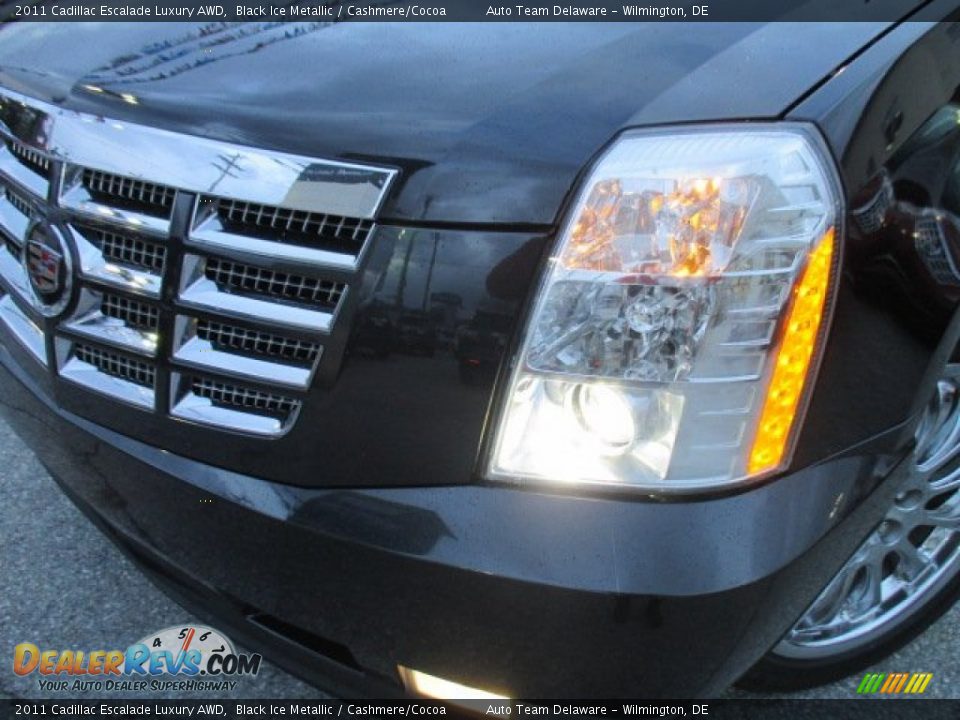 2011 Cadillac Escalade Luxury AWD Black Ice Metallic / Cashmere/Cocoa Photo #26