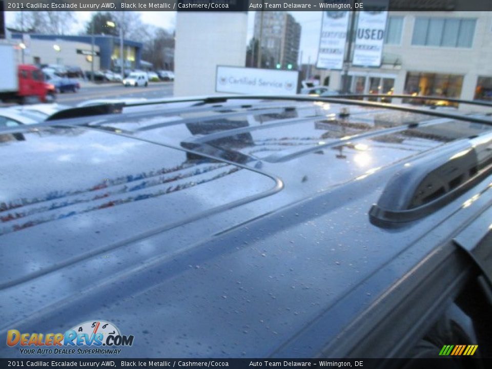 2011 Cadillac Escalade Luxury AWD Black Ice Metallic / Cashmere/Cocoa Photo #29