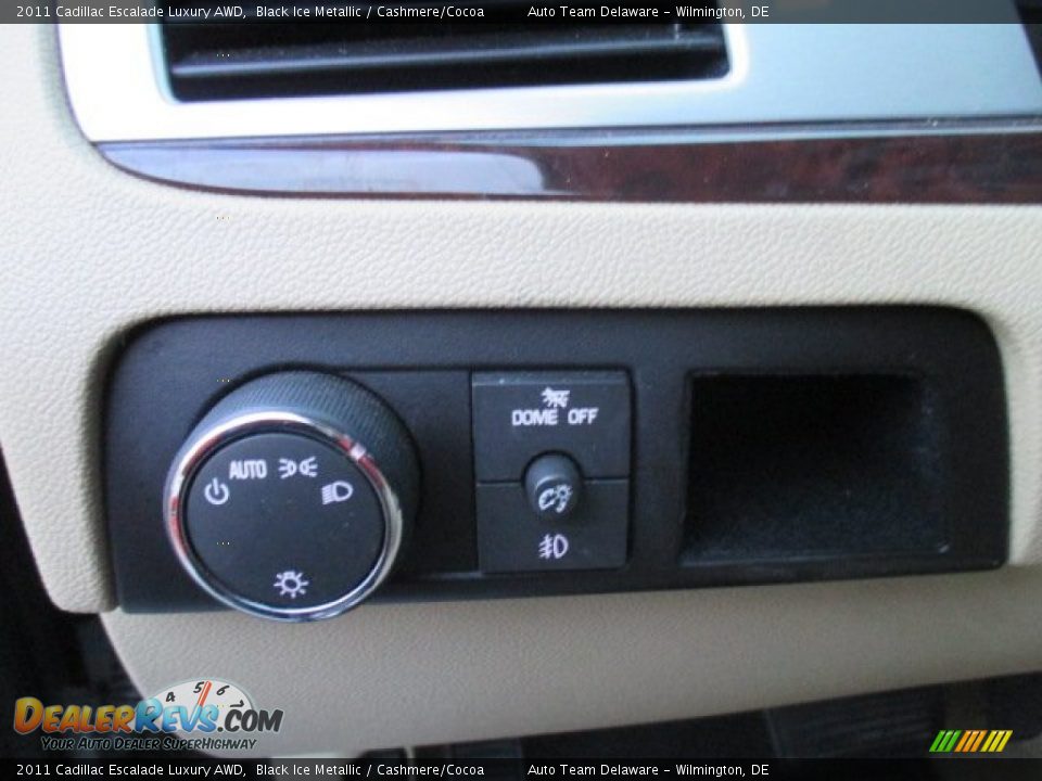 2011 Cadillac Escalade Luxury AWD Black Ice Metallic / Cashmere/Cocoa Photo #35