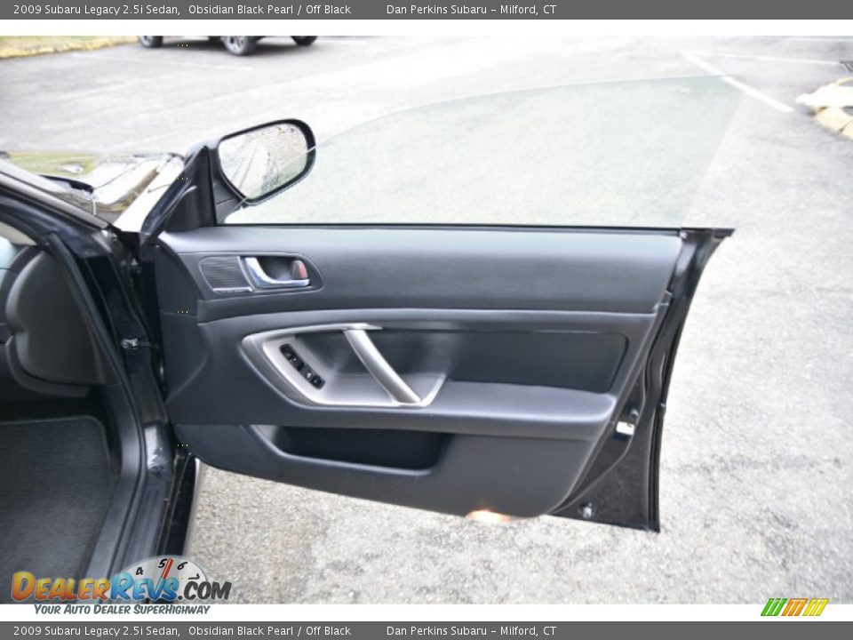 2009 Subaru Legacy 2.5i Sedan Obsidian Black Pearl / Off Black Photo #16
