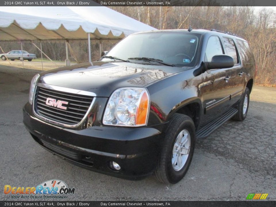 Front 3/4 View of 2014 GMC Yukon XL SLT 4x4 Photo #12