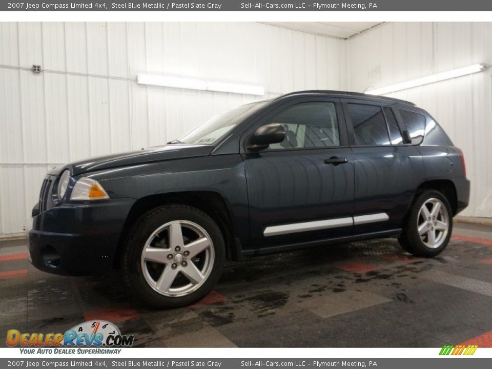 Front 3/4 View of 2007 Jeep Compass Limited 4x4 Photo #2