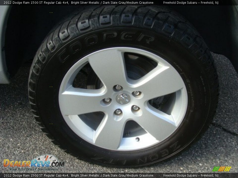 2012 Dodge Ram 1500 ST Regular Cab 4x4 Bright Silver Metallic / Dark Slate Gray/Medium Graystone Photo #9