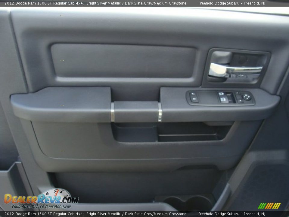2012 Dodge Ram 1500 ST Regular Cab 4x4 Bright Silver Metallic / Dark Slate Gray/Medium Graystone Photo #12