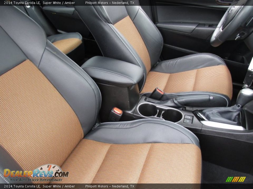 Front Seat of 2014 Toyota Corolla LE Photo #25