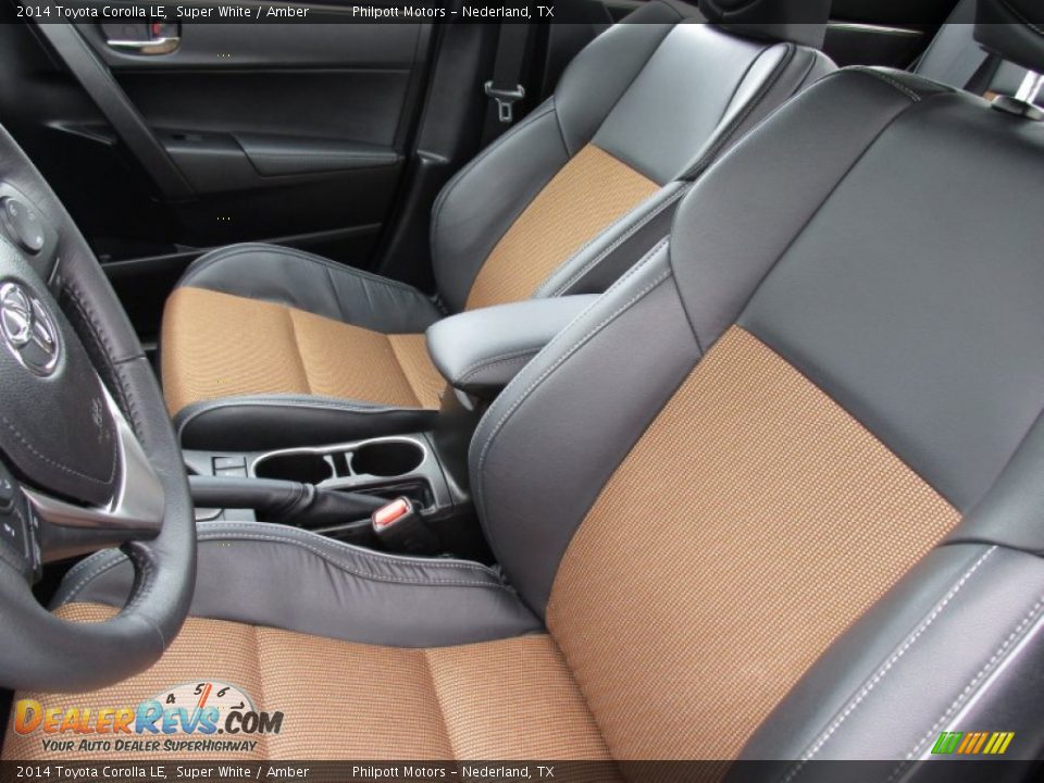 Front Seat of 2014 Toyota Corolla LE Photo #32