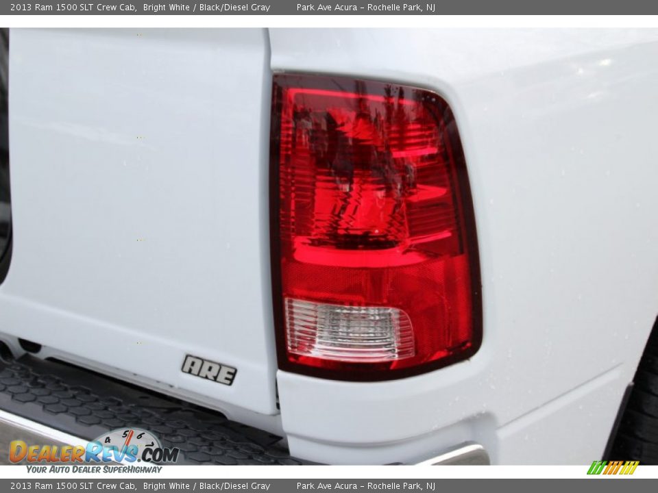 2013 Ram 1500 SLT Crew Cab Bright White / Black/Diesel Gray Photo #21