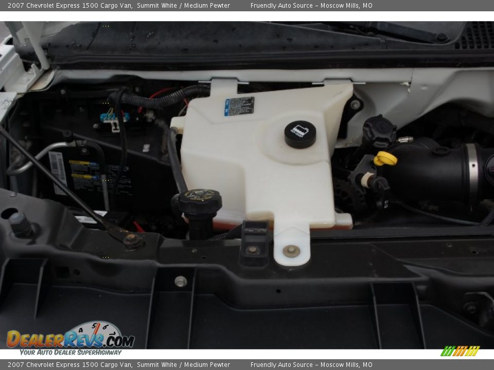 2007 Chevrolet Express 1500 Cargo Van Summit White / Medium Pewter Photo #13