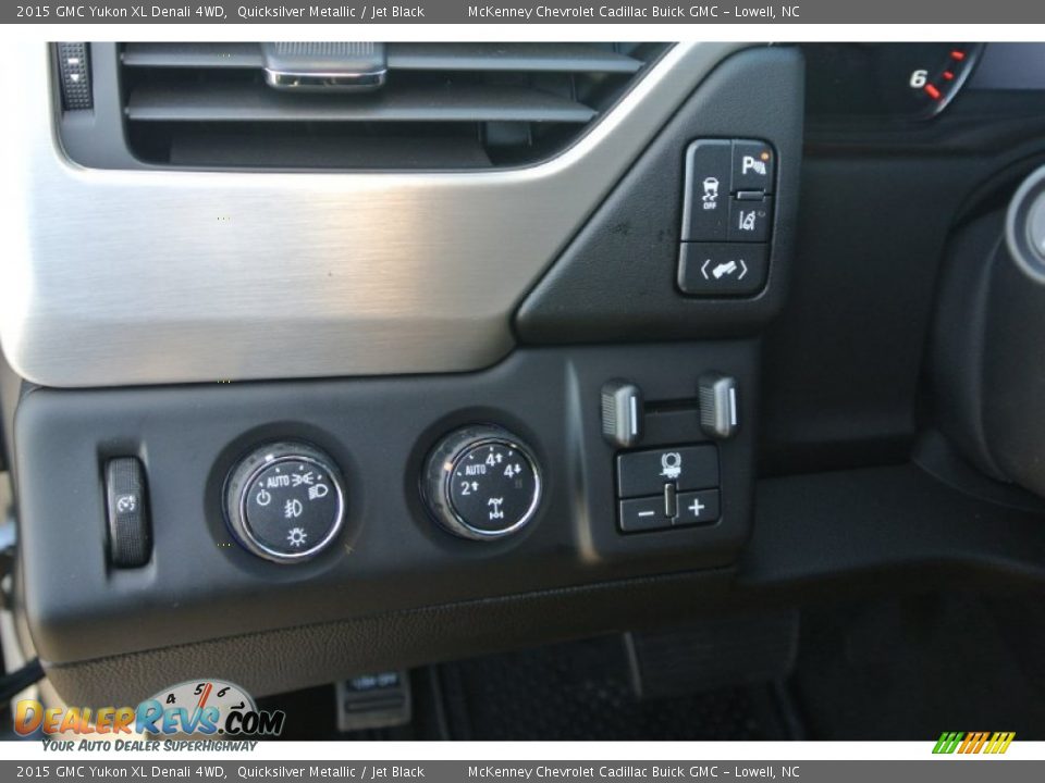 2015 GMC Yukon XL Denali 4WD Quicksilver Metallic / Jet Black Photo #10