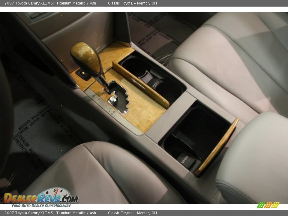 2007 Toyota Camry XLE V6 Titanium Metallic / Ash Photo #11