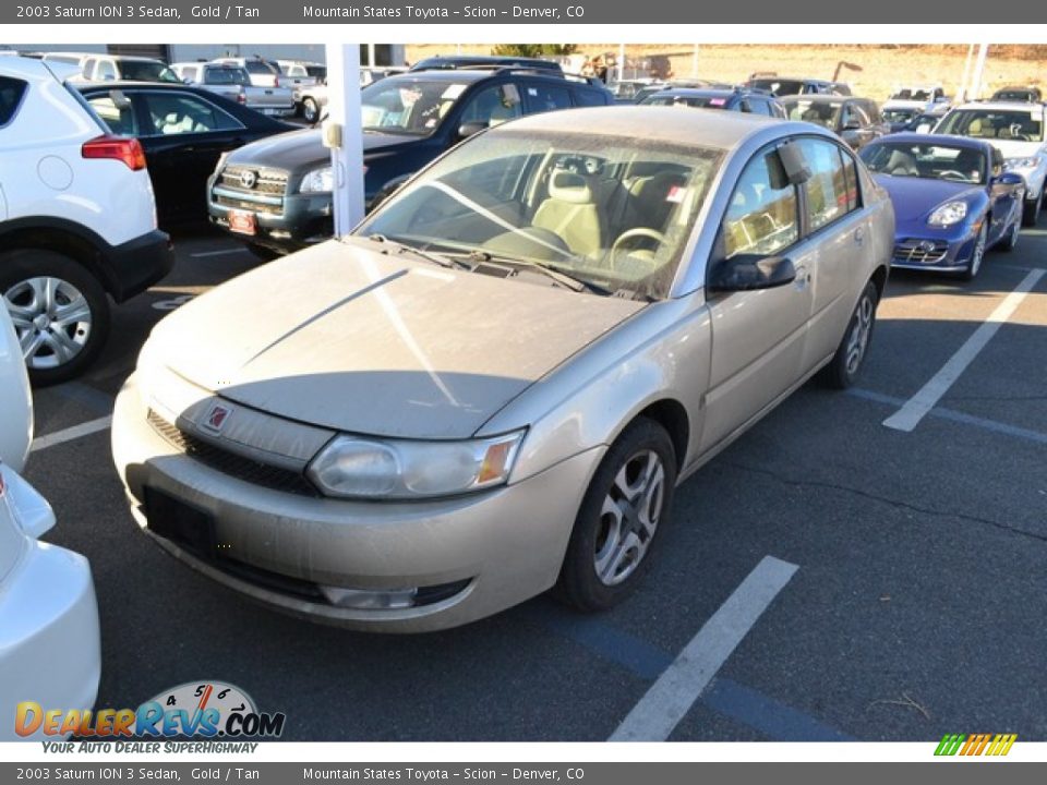 Front 3/4 View of 2003 Saturn ION 3 Sedan Photo #4