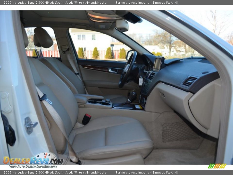 2009 Mercedes-Benz C 300 4Matic Sport Arctic White / Almond/Mocha Photo #15