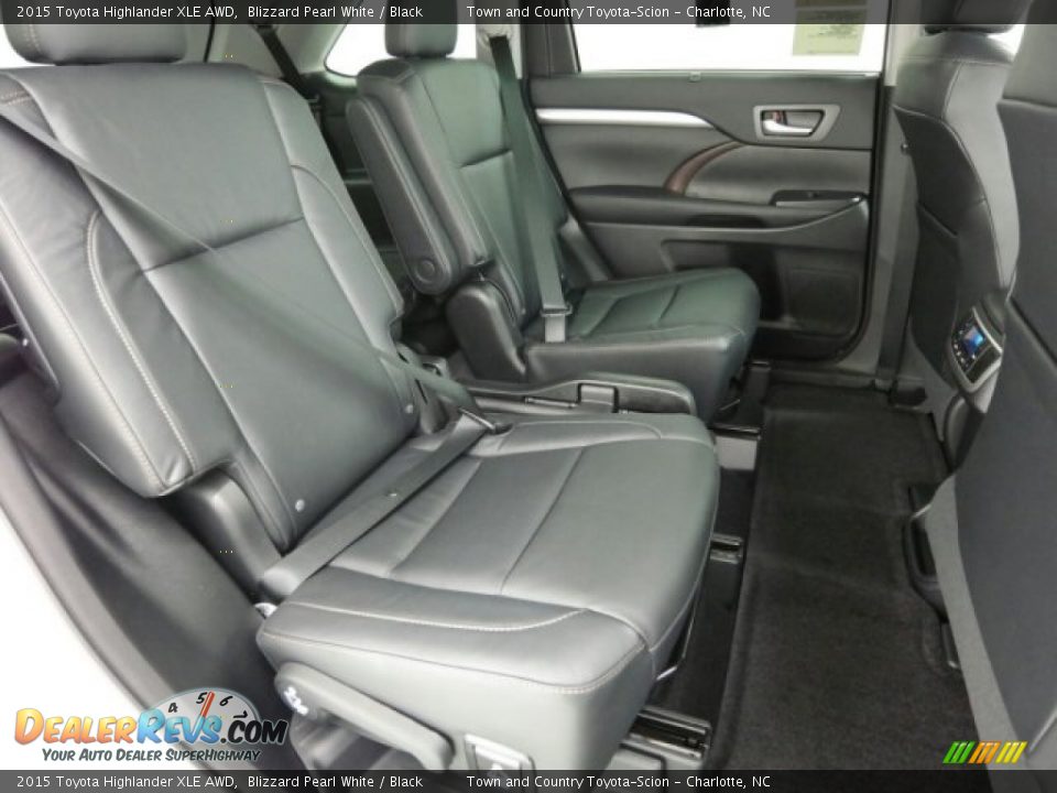 2015 Toyota Highlander XLE AWD Blizzard Pearl White / Black Photo #9