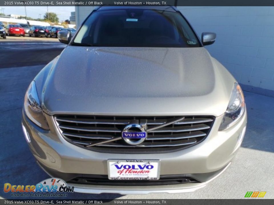 2015 Volvo XC60 T5 Drive-E Sea Shell Metallic / Off Black Photo #2