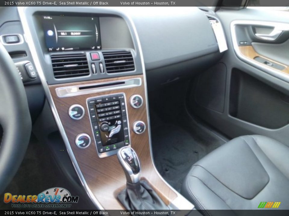 2015 Volvo XC60 T5 Drive-E Sea Shell Metallic / Off Black Photo #12