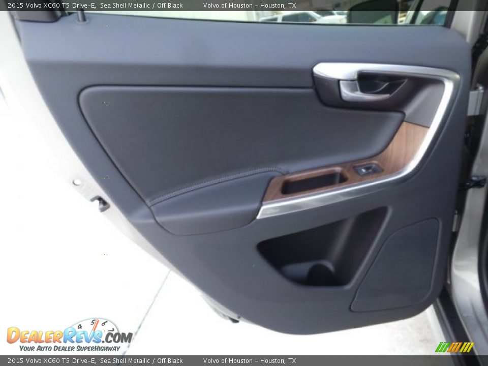 2015 Volvo XC60 T5 Drive-E Sea Shell Metallic / Off Black Photo #21