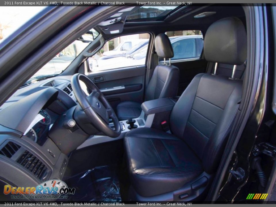 2011 Ford Escape XLT V6 4WD Tuxedo Black Metallic / Charcoal Black Photo #9