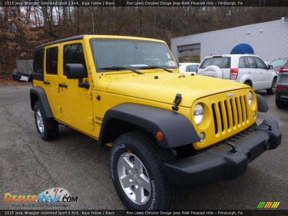 Front 3/4 View of 2015 Jeep Wrangler Unlimited Sport S 4x4 Photo #8