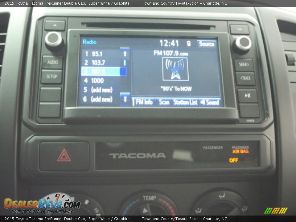 2015 Toyota Tacoma PreRunner Double Cab Super White / Graphite Photo #8