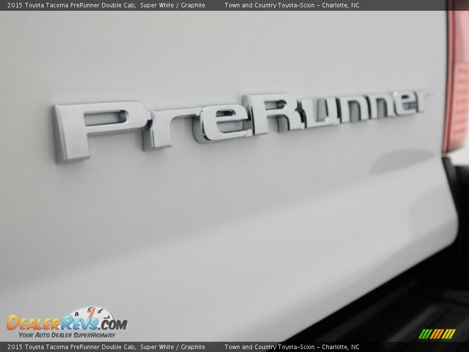 2015 Toyota Tacoma PreRunner Double Cab Super White / Graphite Photo #15