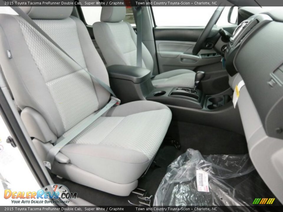 2015 Toyota Tacoma PreRunner Double Cab Super White / Graphite Photo #17