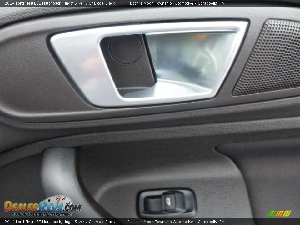 2014 Ford Fiesta SE Hatchback Ingot Silver / Charcoal Black Photo #2
