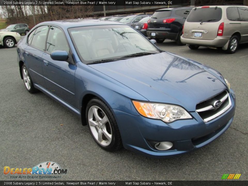 Front 3/4 View of 2008 Subaru Legacy 2.5i Limited Sedan Photo #4