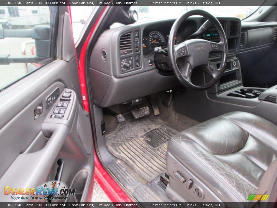 2007 GMC Sierra 2500HD Classic SLT Crew Cab 4x4 Fire Red / Dark Charcoal Photo #6