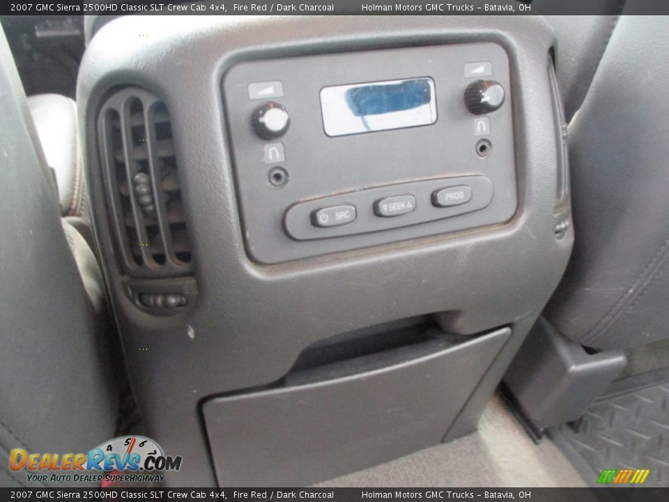 2007 GMC Sierra 2500HD Classic SLT Crew Cab 4x4 Fire Red / Dark Charcoal Photo #26
