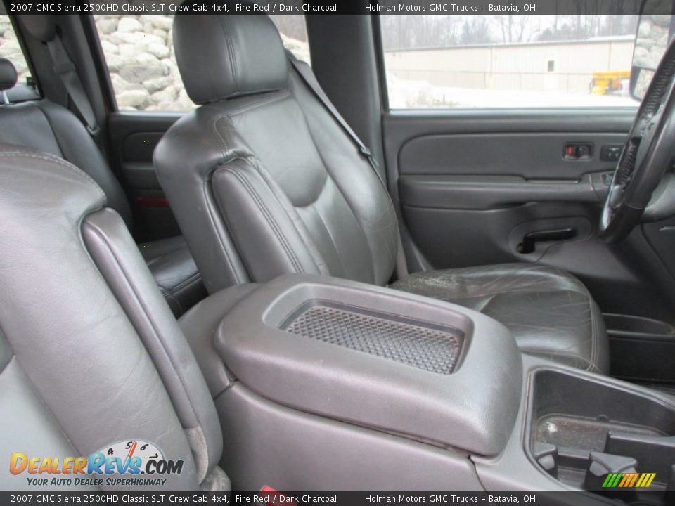 2007 GMC Sierra 2500HD Classic SLT Crew Cab 4x4 Fire Red / Dark Charcoal Photo #35