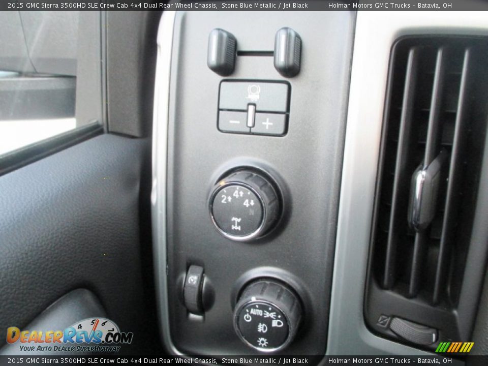 2015 GMC Sierra 3500HD SLE Crew Cab 4x4 Dual Rear Wheel Chassis Stone Blue Metallic / Jet Black Photo #16