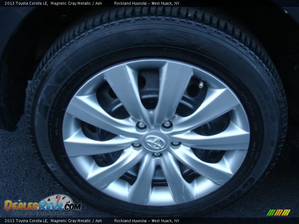 2013 Toyota Corolla LE Magnetic Gray Metallic / Ash Photo #24