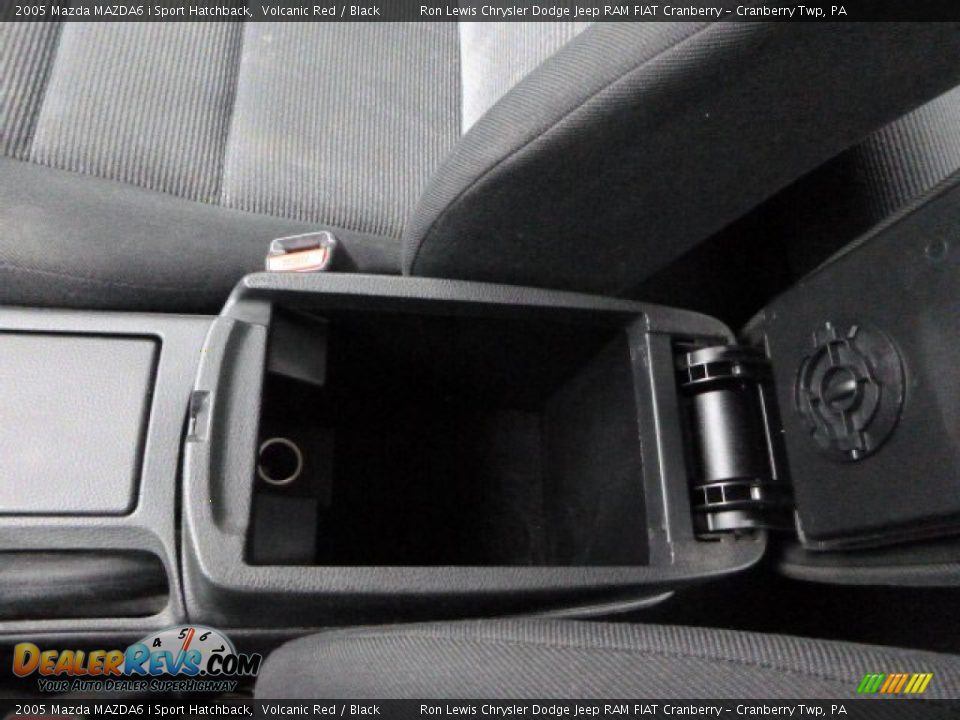 2005 Mazda MAZDA6 i Sport Hatchback Volcanic Red / Black Photo #25