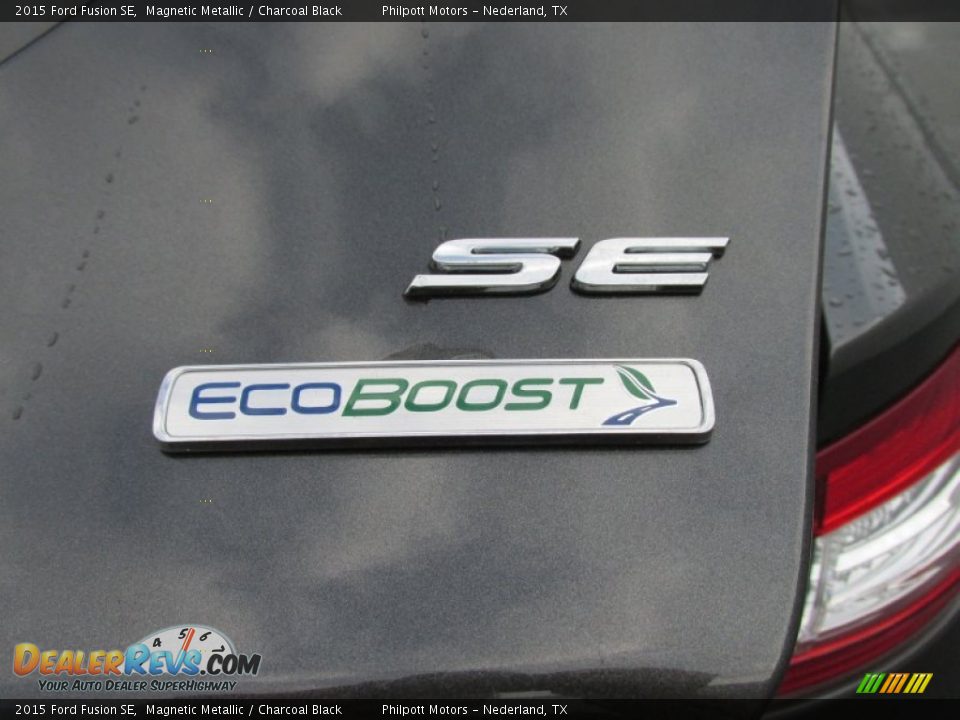 2015 Ford Fusion SE Magnetic Metallic / Charcoal Black Photo #15