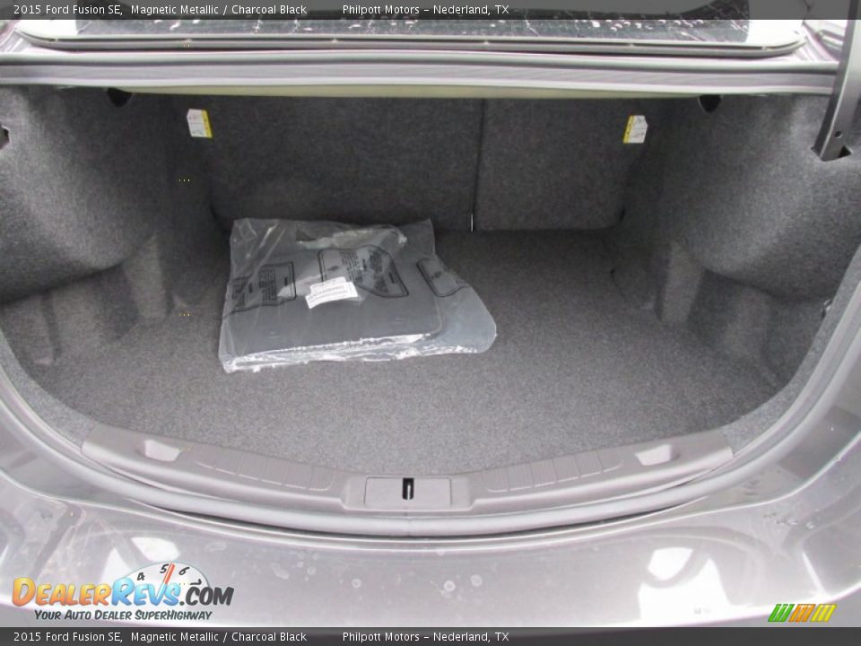 2015 Ford Fusion SE Magnetic Metallic / Charcoal Black Photo #16