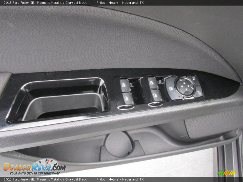 2015 Ford Fusion SE Magnetic Metallic / Charcoal Black Photo #22