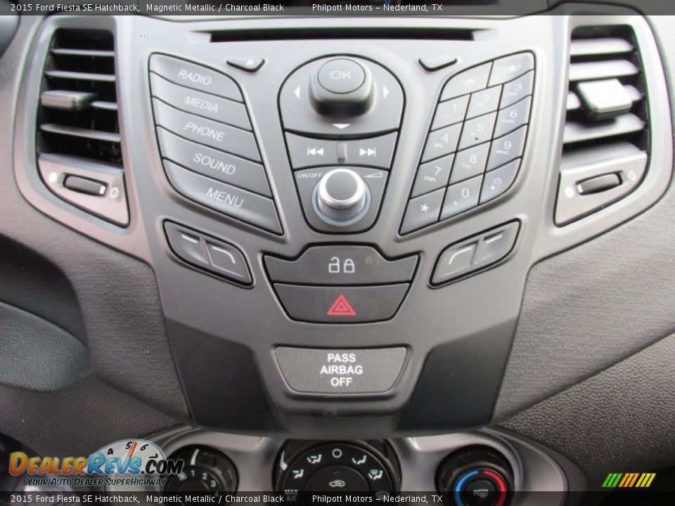 Controls of 2015 Ford Fiesta SE Hatchback Photo #26