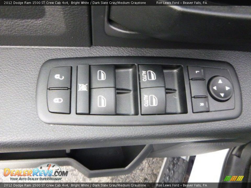 2012 Dodge Ram 1500 ST Crew Cab 4x4 Bright White / Dark Slate Gray/Medium Graystone Photo #16