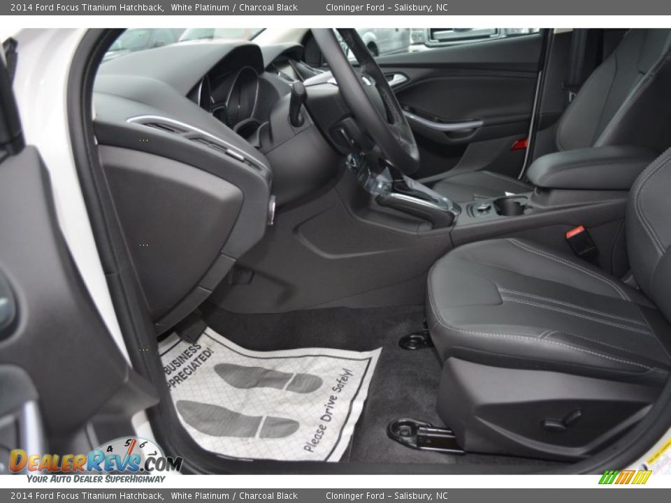 2014 Ford Focus Titanium Hatchback White Platinum / Charcoal Black Photo #6