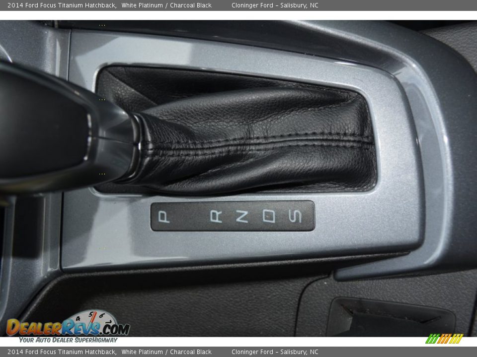 2014 Ford Focus Titanium Hatchback White Platinum / Charcoal Black Photo #22