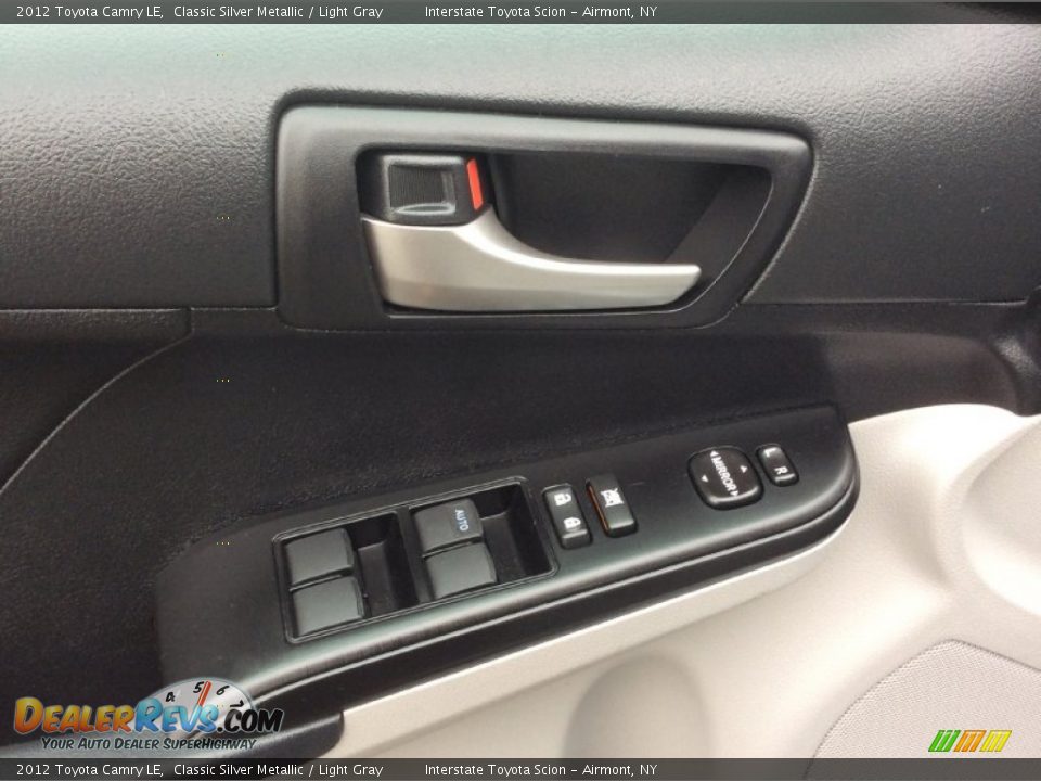 2012 Toyota Camry LE Classic Silver Metallic / Light Gray Photo #8
