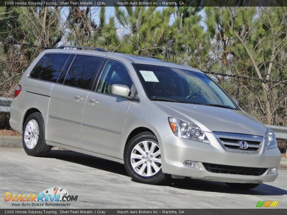 2006 Honda Odyssey Touring Silver Pearl Metallic / Gray Photo #5