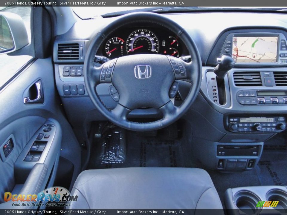 2006 Honda Odyssey Touring Silver Pearl Metallic / Gray Photo #8
