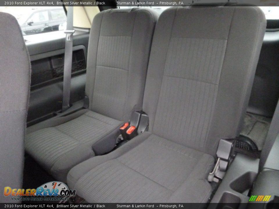 2010 Ford Explorer XLT 4x4 Brilliant Silver Metallic / Black Photo #9