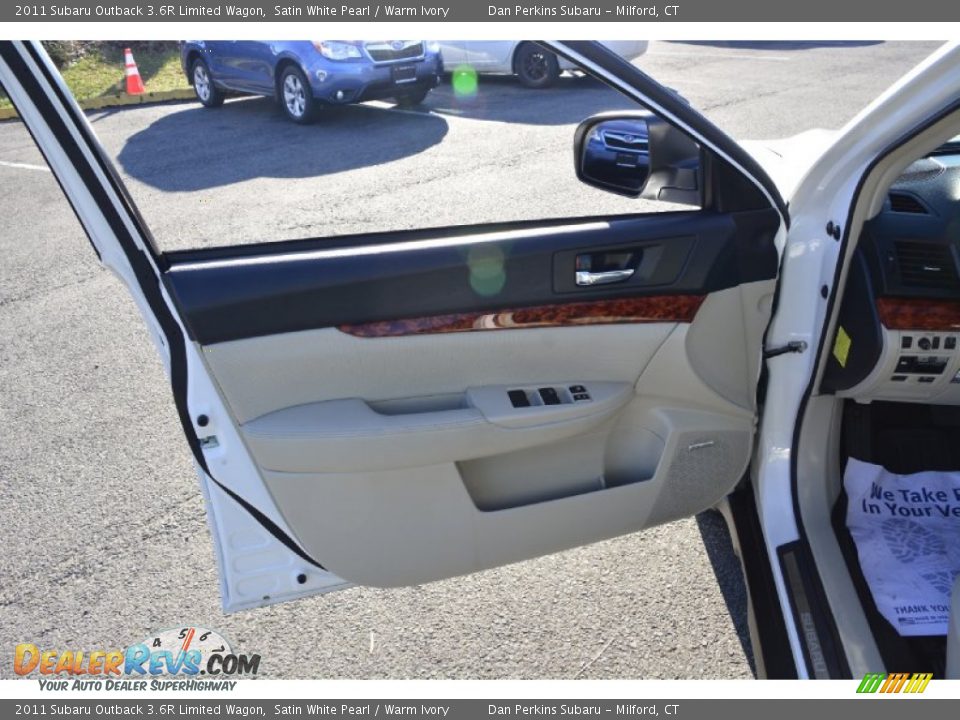 2011 Subaru Outback 3.6R Limited Wagon Satin White Pearl / Warm Ivory Photo #19
