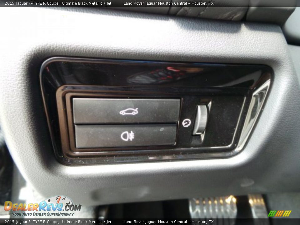 2015 Jaguar F-TYPE R Coupe Ultimate Black Metallic / Jet Photo #35